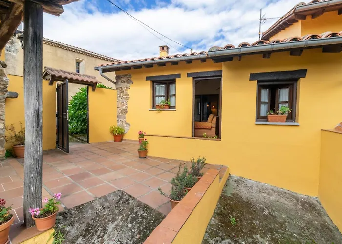 La Casona Del Cura 1, Hortensia