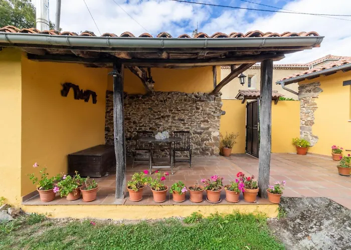 La Casona Del Cura 1, Hortensia * Palacion